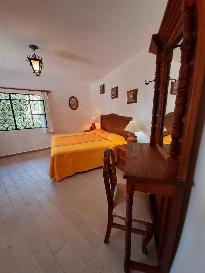 Hotel Posada San Javier Taxco Extérieur photo